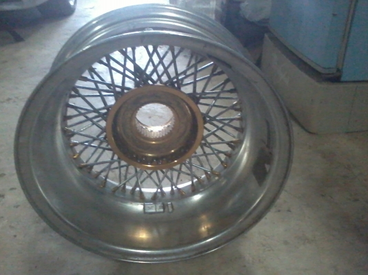 ล้อซี่ลวดทอง fortecs ขอบ15 กว้าง 6.5     ขาย 12000