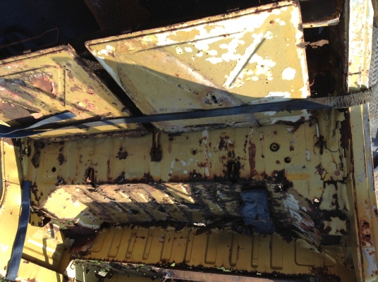 ขายซากโฟล์ค..ติง..เอาไปปั้นต่อใครมีช่างดีๆๆคุ้มคับ..(ไม่มีทะเบียน).แต่แถม.ทะเบียนเต่า.73..ให้เล่มหนึ่ง.(ส่งฟรีราคานี้).กทม.คับ