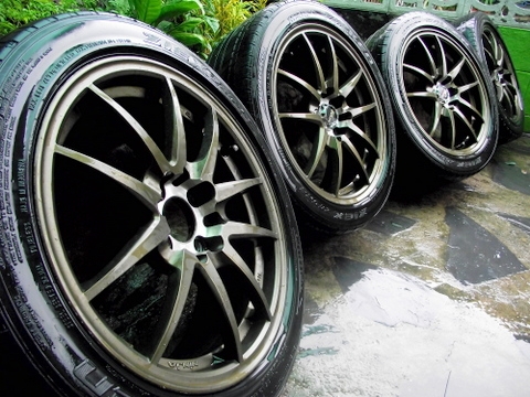 ล้อ 16 พร้อมยาง 6500 ครับ ล้อ 16 พร้อมยาง 6500 ครับ