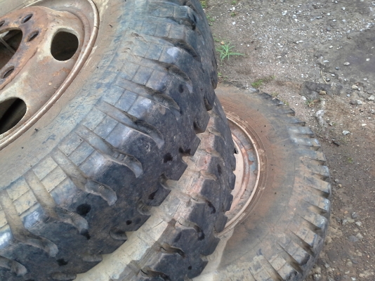 ขายยางสิบล้อ9.00