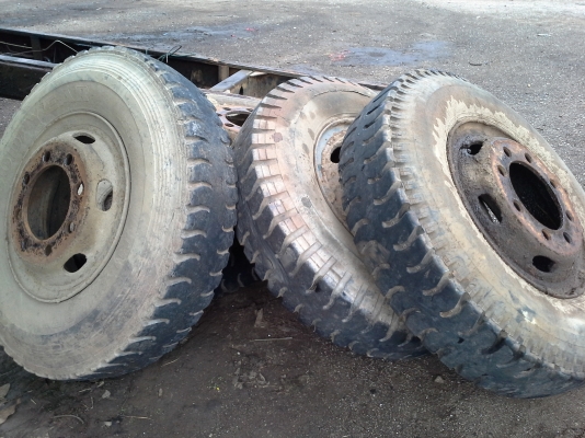 ขายยางสิบล้อ9.00