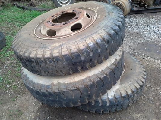 ขายยางสิบล้อ9.00