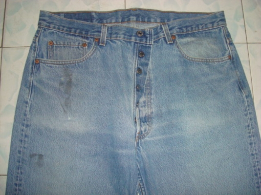 # 9011 # ยีนส์ Levi's 501 ผ้าทราย ของแท้ มือสอง เอว 39 ยาว 30นิ้วครึ่ง เนื้อทรายสวย ตะเข็บสวย made in usa # 9011 # ยีนส์ Levi's 501 ผ้าทราย ของแท้ มือสอง เอว 39 ยาว 30นิ้วครึ่ง เนื้อทรายสวย ตะเข็บสวย made in usa