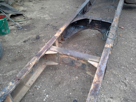 ขายคัดซีสิบล้อหน้ายาว