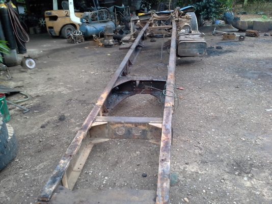 ขายคัดซีสิบล้อหน้ายาว