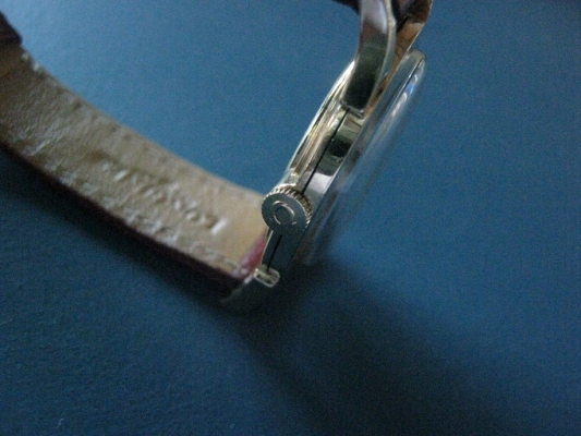 โอเมก้า ไขลาน โกลด์ฟิลด์ทั้งเรื่อน สวยตัวเรือนบางมาก เดิมทุกชิน เดินดีมากๆ ราคาไม่แพงครับ