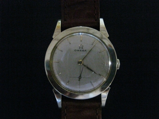 โอเมก้า ไขลาน โกลด์ฟิลด์ทั้งเรื่อน สวยตัวเรือนบางมาก เดิมทุกชิน เดินดีมากๆ ราคาไม่แพงครับ