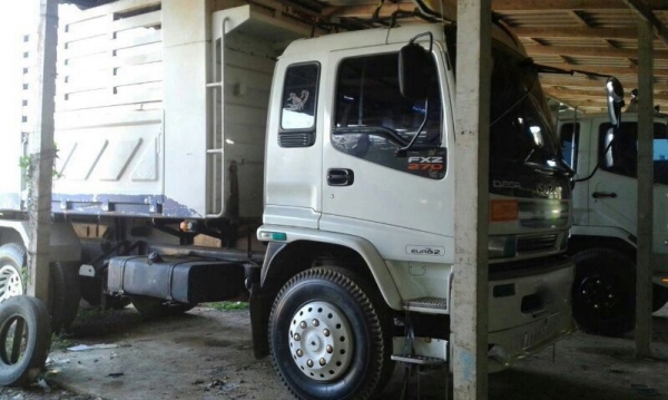 รถอีซูซุ 10 ล้อดั้ม FXZ  270 แรงม้า ปี 49  ( ขายแม่ลูก )  สนใจติดต่อ 081 - 6079515