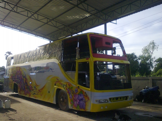 รถแอร์ชั้นครึ่ง พร้อมใช้งาน