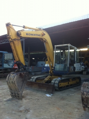 ขายรถขุด KOMATSU PC60-6 ไฟฟ้าเต็มระบบ เร็ว แรง แทร็คยาง ราคาถูก ต่อรองได้แน่นอน พร้อมใช้งานได้เลย ของเก่านอก ไม่เคยใช้งานในไทยมาก่อน ครบชุดไปเลย ** ราคาต่อรองได้ ** ตามรูปไปเลย **รถพร้อมใช้งานได้เลย เดี๋ยวนี้ **