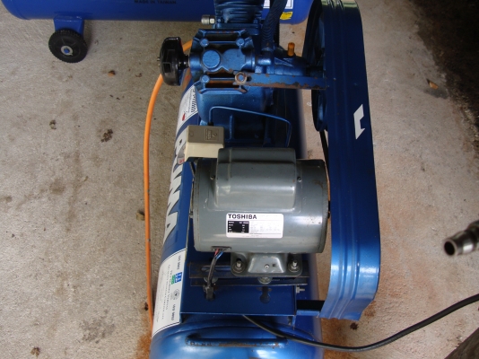 ขายปั๊มลม PUMA 92 ลิตร สภาพ 95\%