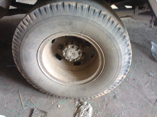 (ไม่เอาตู้ 250,000)ขาย KM 777   117แรง ยาว 4.3 เมตร เครื่องดี แชชซีสวย หัวไม่สวย ภายในครบๆ ภาษีเต็ม(ม. 79ให้ฟรี)