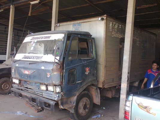 (ไม่เอาตู้ 250,000)ขาย KM 777   117แรง ยาว 4.3 เมตร เครื่องดี แชชซีสวย หัวไม่สวย ภายในครบๆ ภาษีเต็ม(ม. 79ให้ฟรี)