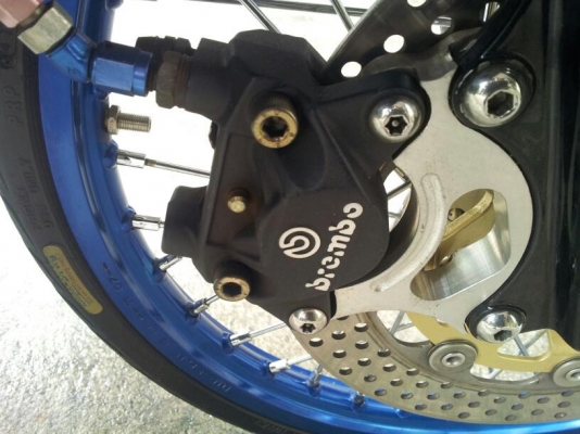 ขาย FINO แต่งสวย เครื่องแรง สีสวย ปั๊มBrembo แท้ พร้อมซิ่ง เอกสารครบ