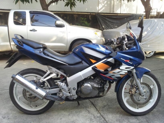 ขาย CBR 150 R มือแรกปี45 เครื่องเดิม คาร์บูเดิม สีสวย พร้อมใช้