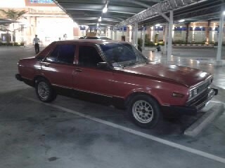 ขาย dutsun stanza pa10 ปี 1981 สภาพดี 28000ลดราคาจะไปซื้อมอไซค์คับ