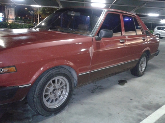 ขาย dutsun stanza pa10 ปี 1981 สภาพดี 28000ลดราคาจะไปซื้อมอไซค์คับ