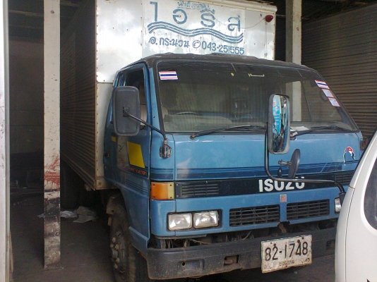 (ไม่เอาตู้ 290,000 ด่วน)ขาย NPR58P ยาว 5 เมตร เฟือง F หน้า- หลัง เครื่อง 4BE1  110แรง เครื่องดี แชชซีสวย พวงมาลัย power