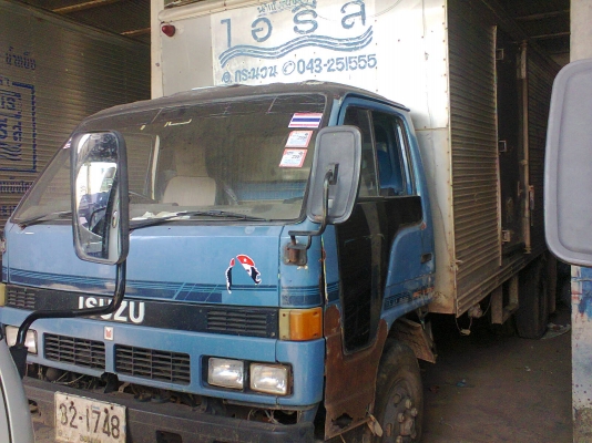 (ไม่เอาตู้ 290,000 ด่วน)ขาย NPR58P ยาว 5 เมตร เฟือง F หน้า- หลัง เครื่อง 4BE1  110แรง เครื่องดี แชชซีสวย พวงมาลัย power