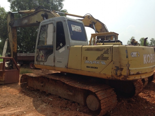 ***ขายแล้วครับขอบคุณ Truck2hand ขาย แบกโฮ KOBELKO MARK/// SK200 เก๋งเทาแท้ ซีเรียลสูง 17,349 สภาพจัด เครื่องเดิมปั๊มเดิม ใช้งานปกติ ไม่โหลดเลย ช่วงล่างเต็ม เอวใหม่แน่นเปรียะ โซ่ ใบแทรก สภาพสวย ไฟฟ้าตัด เอกสารเล่มทะเบียนครับ พร้อมใช้ พร้อมลุยงาน ราคาต่อรอง