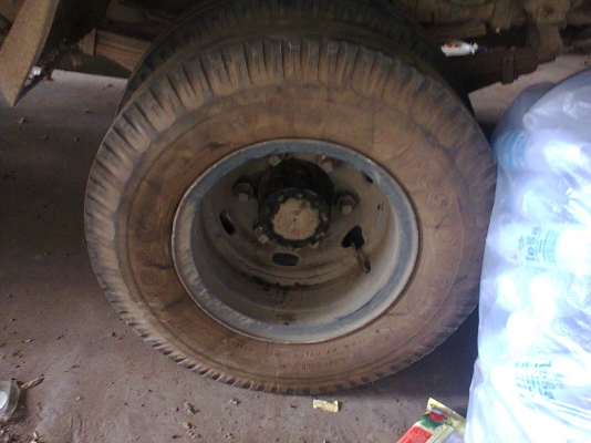 (ไม่เอาตู้เหลือ 250,000ด่วน)ขาย KM779 ยาว 5.5 เมตร 117 แรง เครื่องดี ใช้งานปกติครับ