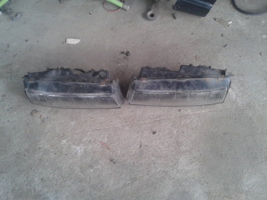 ขายไฟหน้าA31 800บาท ขายไฟหน้าA31 800บาท