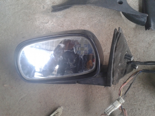 ขายกระจกมองข้างเซฟิโร่ A32 โครเมี่ยม ขายกระจกมองข้างเซฟิโร่ A32 โครเมี่ยม