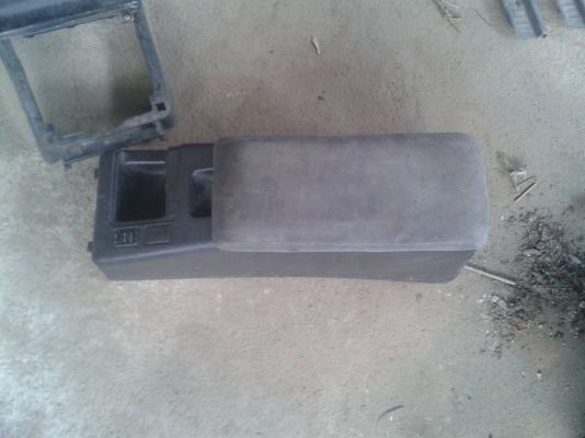 ขายคอนโซลหน้า+คอนโซลกลางทั้งชุด 1,800