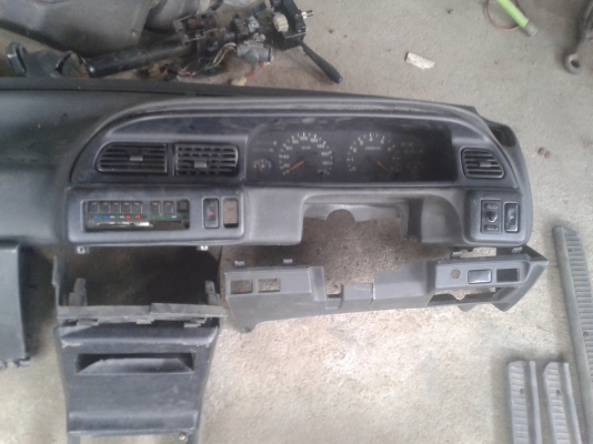 ขายคอนโซลหน้า+คอนโซลกลางทั้งชุด 1,800