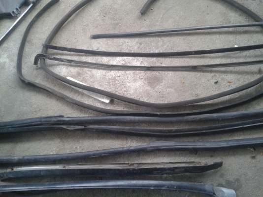 ขายคิ้วกระจกหลัง A31