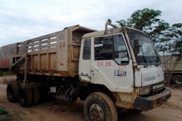 ขายด่วนรภสิบล้อหลงโบTFชีL4517เครือง220แรงม้าปี40