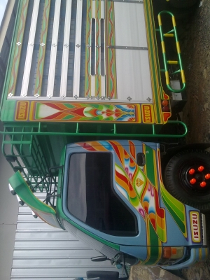 ขายหกล้อดั้ม อีซุ