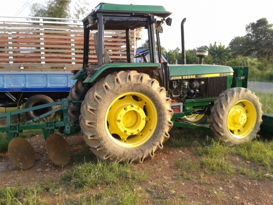ขายรถไถjohn deer2850