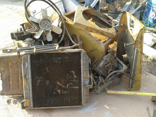 ขาย KOMATSU D 20-6 KOMATSU D 20-5 รวม 2 คัน เครื่อง 4D95