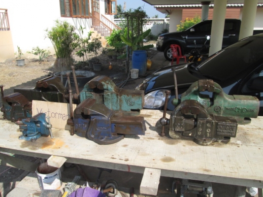 ปากกาจับงานขนาดต่างๆมากมายครับ ปากกาจับงานขนาดต่างๆมากมายครับ