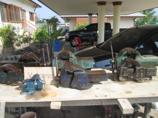 ปากกาจับงานขนาดต่างๆมากมายครับ ปากกาจับงานขนาดต่างๆมากมายครับ