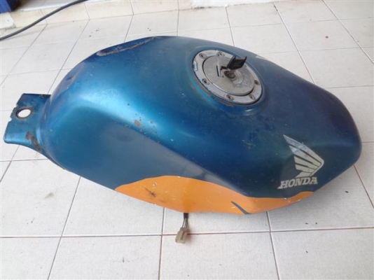 ถังน้ำมัน KR/VIC/TZR/TZM/NPRO และ ปั๊มลอย NISIN ถังน้ำมัน KR/VIC/TZR/TZM/NPRO และ ปั๊มลอย NISIN