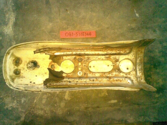 บังโคลนหลังและการ์ดแคร้ง  MONO