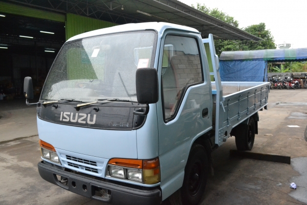 ISUZU NKR ปี38 (หัวการ์ตูน)