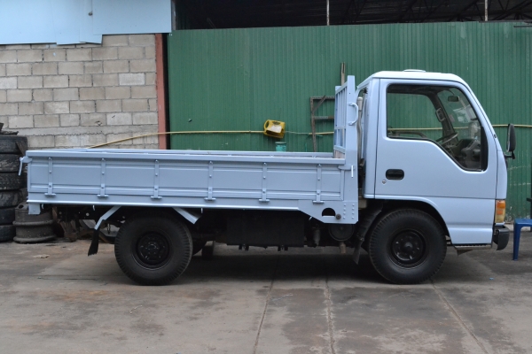 ISUZU NKR ปี38 (หัวการ์ตูน)