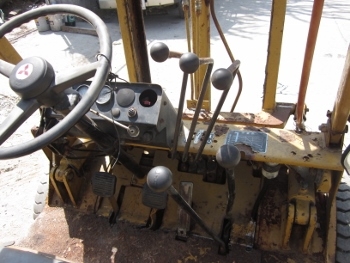 ขาย- รถยก โฟร์คลิฟท์ MITSUBISHI: FD25 ขนาด 2.5 ตัน เครื่องดีเซล เสาสูง 4  เมตร งาดั๊มได้