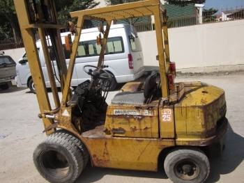 ขาย- รถยก โฟร์คลิฟท์ MITSUBISHI: FD25 ขนาด 2.5 ตัน เครื่องดีเซล เสาสูง 4  เมตร งาดั๊มได้