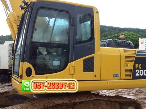 ขาย  แบคโฮ  KOMATSU PC 200-8  เดินเครื่อง  6,6xx ชม