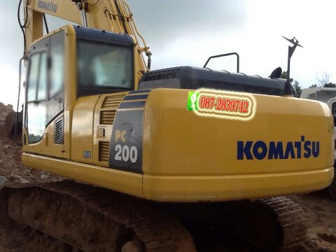 ขาย  แบคโฮ  KOMATSU PC 200-8  เดินเครื่อง  6,6xx ชม