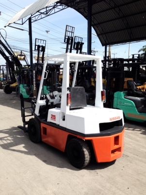 ***ขายรถยกเก่านอกแท้100\%*** NISSAN FD25 เสา3เมตร หิ้ง สนใจสินค้าติดต่อ083-062-0223