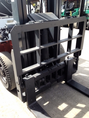 ***ขายรถยกเก่านอกแท้100\%*** NISSAN FD25 เสา3เมตร หิ้ง สนใจสินค้าติดต่อ083-062-0223