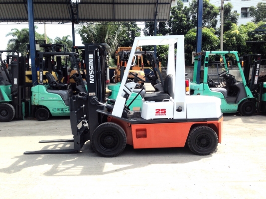 ***ขายรถยกเก่านอกแท้100\%*** NISSAN FD25 เสา3เมตร หิ้ง สนใจสินค้าติดต่อ083-062-0223