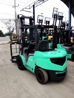 ***ขายรถยกเก่านอกแท้100\%*** MITSUBISHI GRANDIA FG30 เสาสูง4เมตร หิ้ง(งาเทได้)สนใจสินค้าติดต่อ083-062-0223