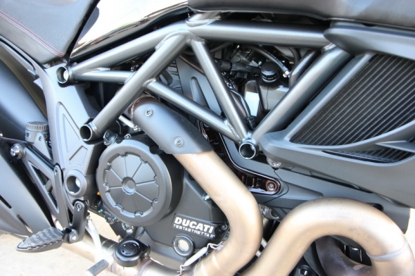 ++++ขาย DUCATI DIAVEL ABS ปี2013 ทะเบียนพร้อมครับ ++++