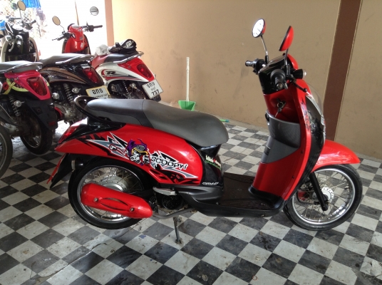 ขาย!!!ฮอนด้าสกู๊ปปี้ไอ ปี54 รถเครื่องดีคับ มีเล่มทะเบียนครบ ภาษีไม่หมด